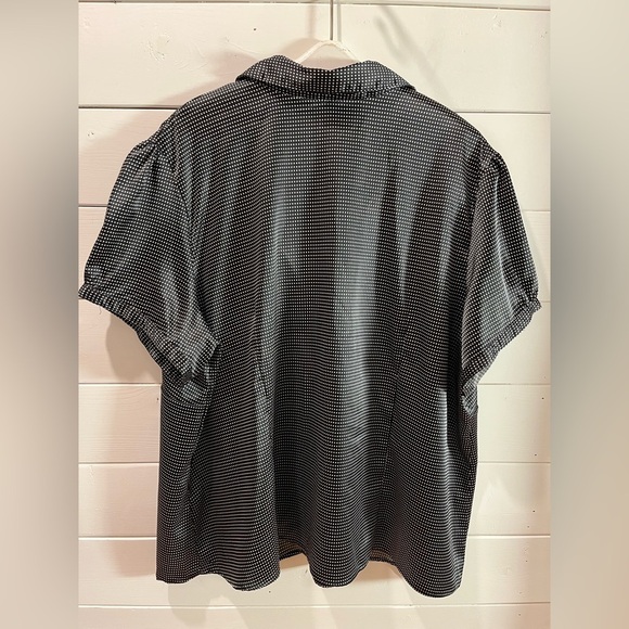 PENNINGTONS Black & White Satin Polka Dot Blouse – Estimated Size 5X - Picture 7 of 8